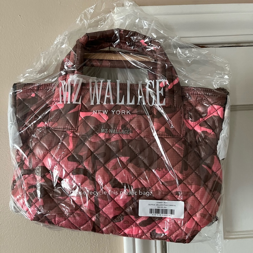BNWT MZW Pink Camo Small Sutton Deluxe